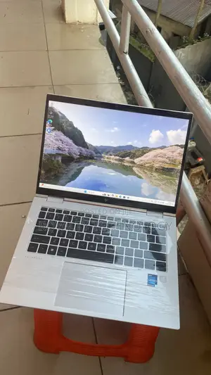 Laptop HP EliteBook x360 1040 G9 16GB Intel Core i5 SSD 256GB