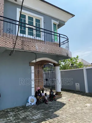 3bdrm Block of Flats in Goif, Lakowe for rent