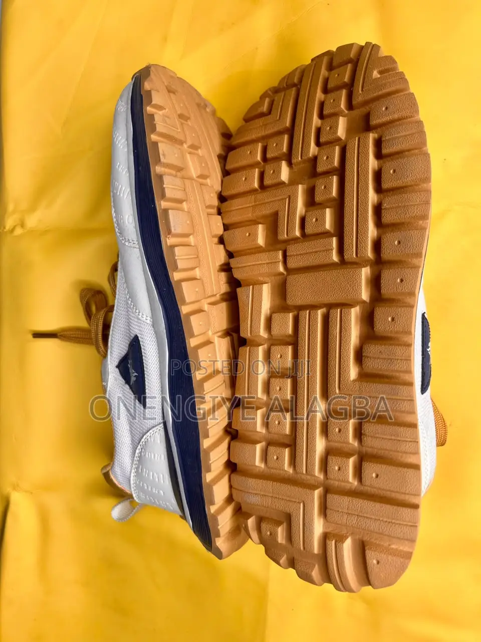 Solid Foot Wear