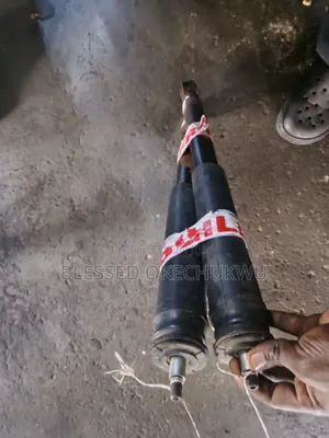 Back Shock Absorber Toyota Sienna 2005