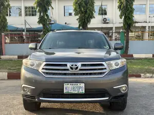 Toyota Highlander Limited 2012 Gray