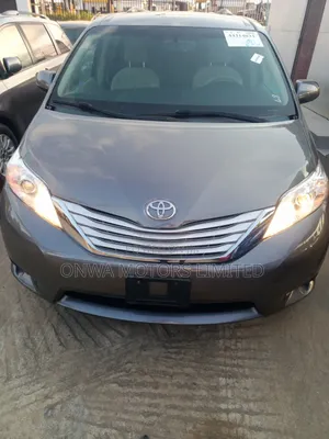 Toyota Sienna 2012 Gray
