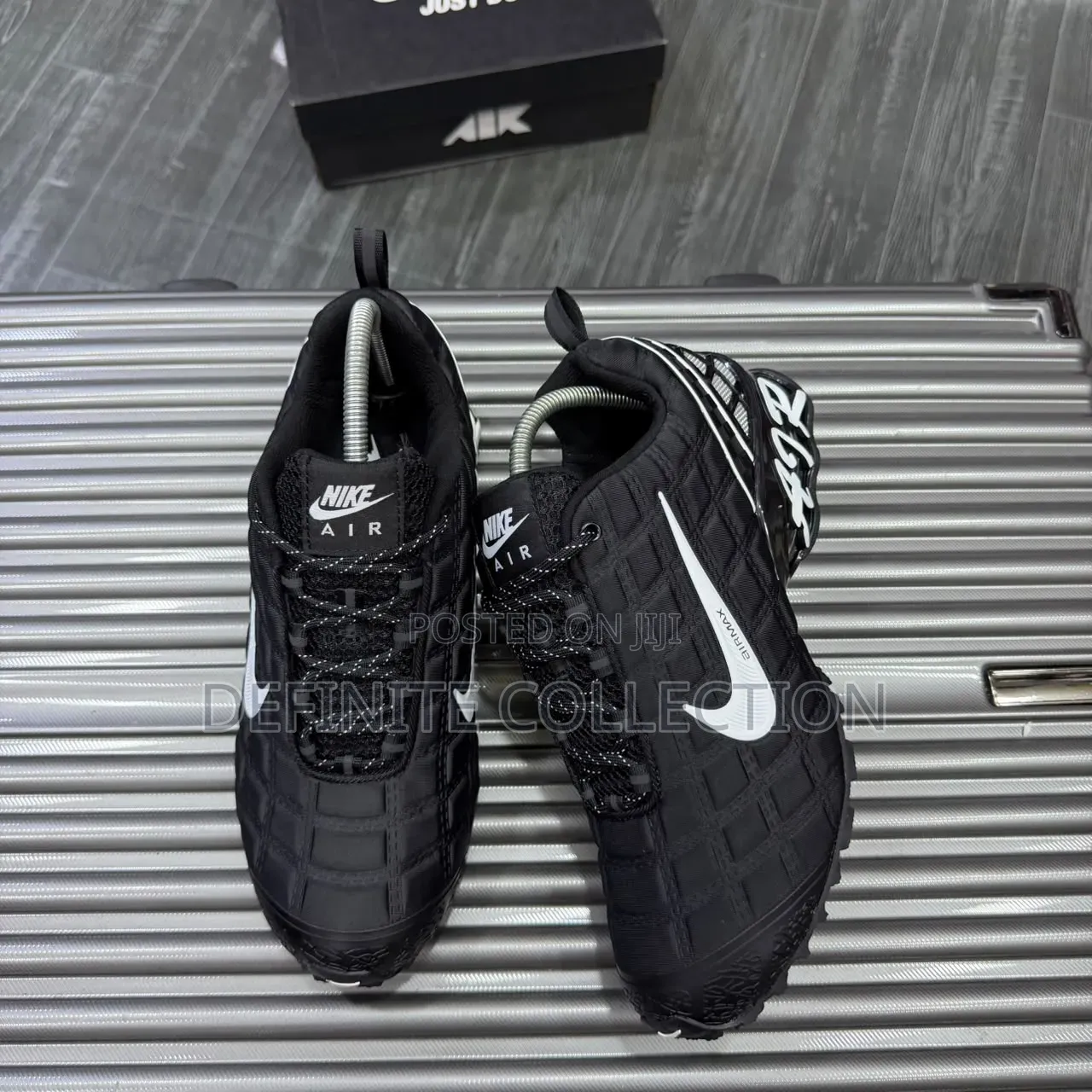NIKE Airmax Runner Sneakers