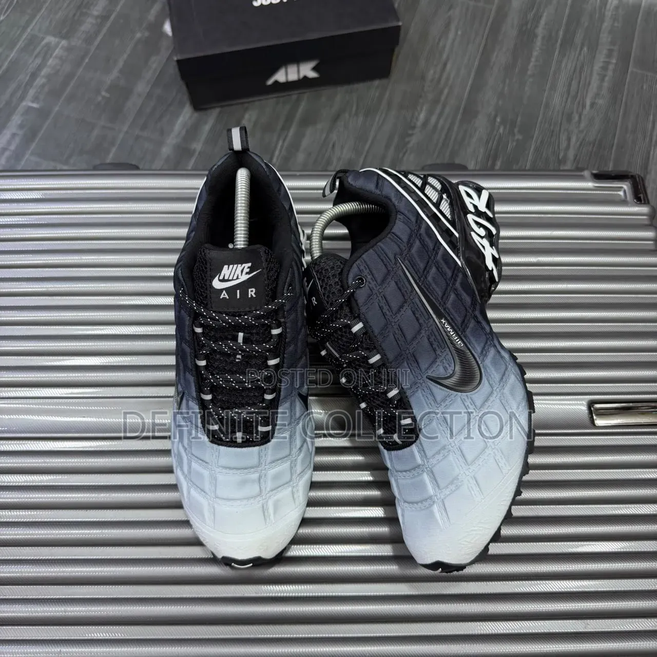 NIKE Airmax Runner Sneakers