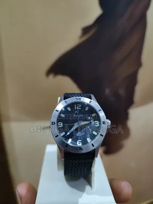 HEAD 5atm Dive Sport Quartz Watch With Nylon Field Strap