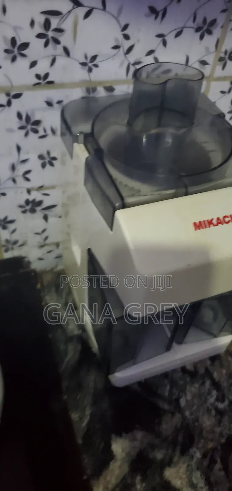 Powerful Fruit Juicer
