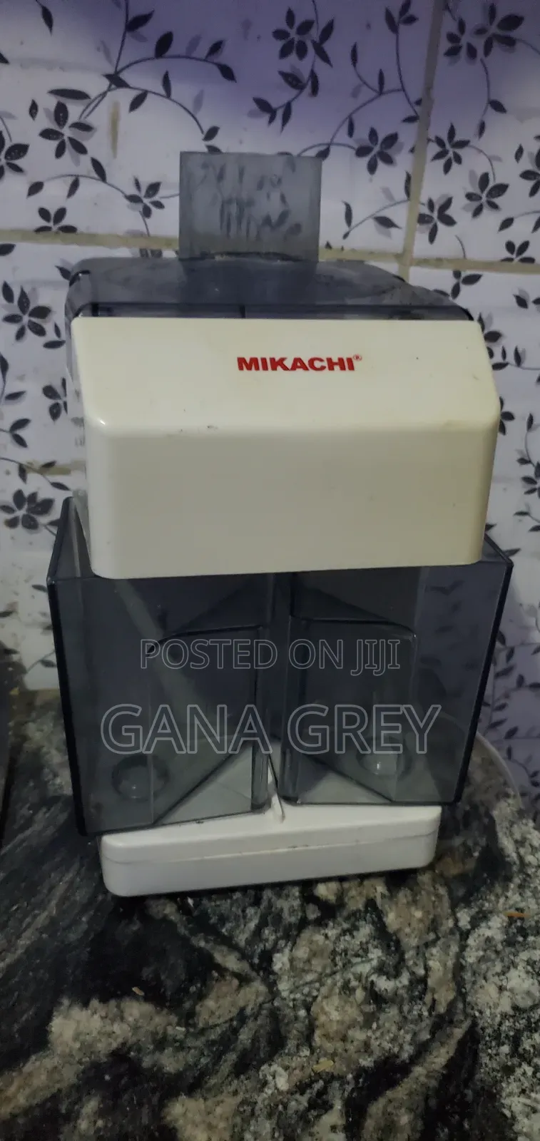 Powerful Fruit Juicer