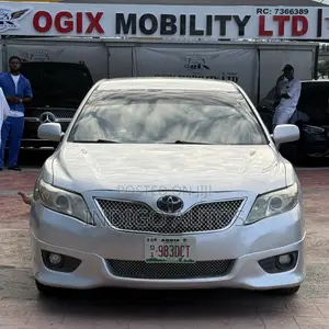 Toyota Camry 2008 Silver