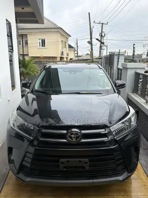 Toyota Highlander SE 2019 Black