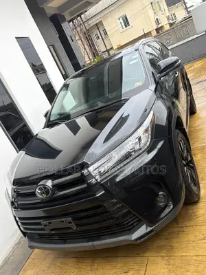 Toyota Highlander SE 2019 Black