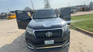 Toyota Land Cruiser Prado 2010 Black