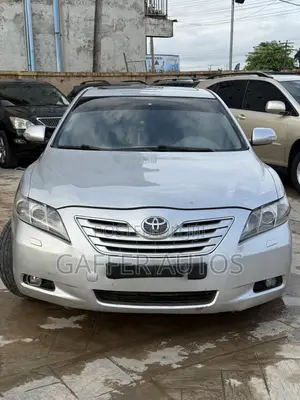 Toyota Camry XLE 4dr Sedan (2.4 4cyl 5A) 2008 Silver