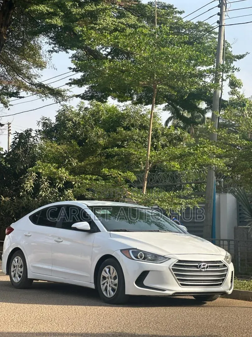 Hyundai Elantra 2017 White