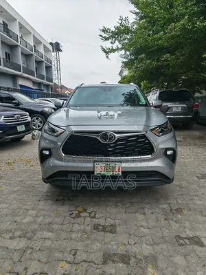 Toyota Highlander Limited AWD 2024 Silver
