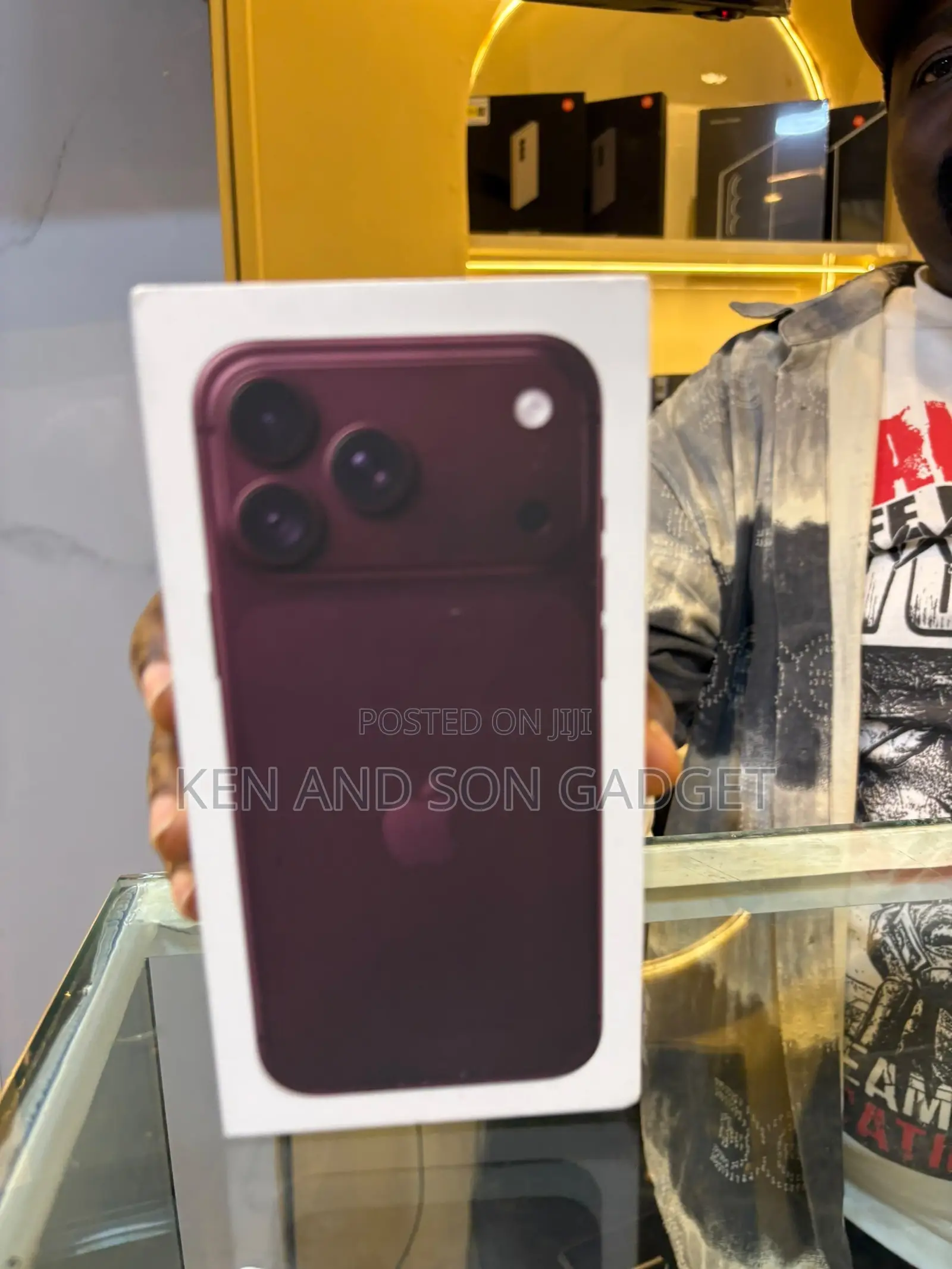 New Apple iPhone 18 Pro Max 256 GB Red
