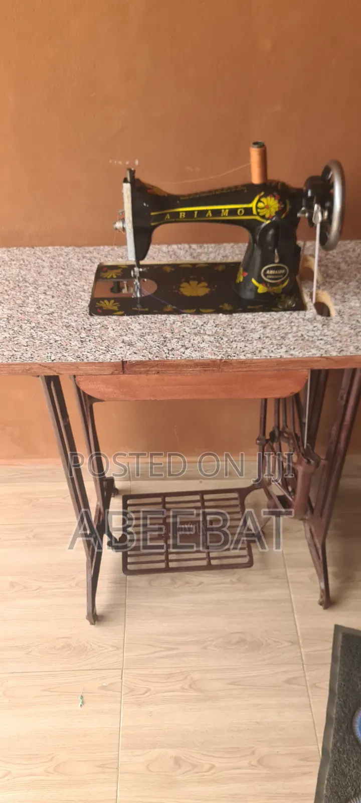 Black Manual Sewing Machine With Table – Good Condition