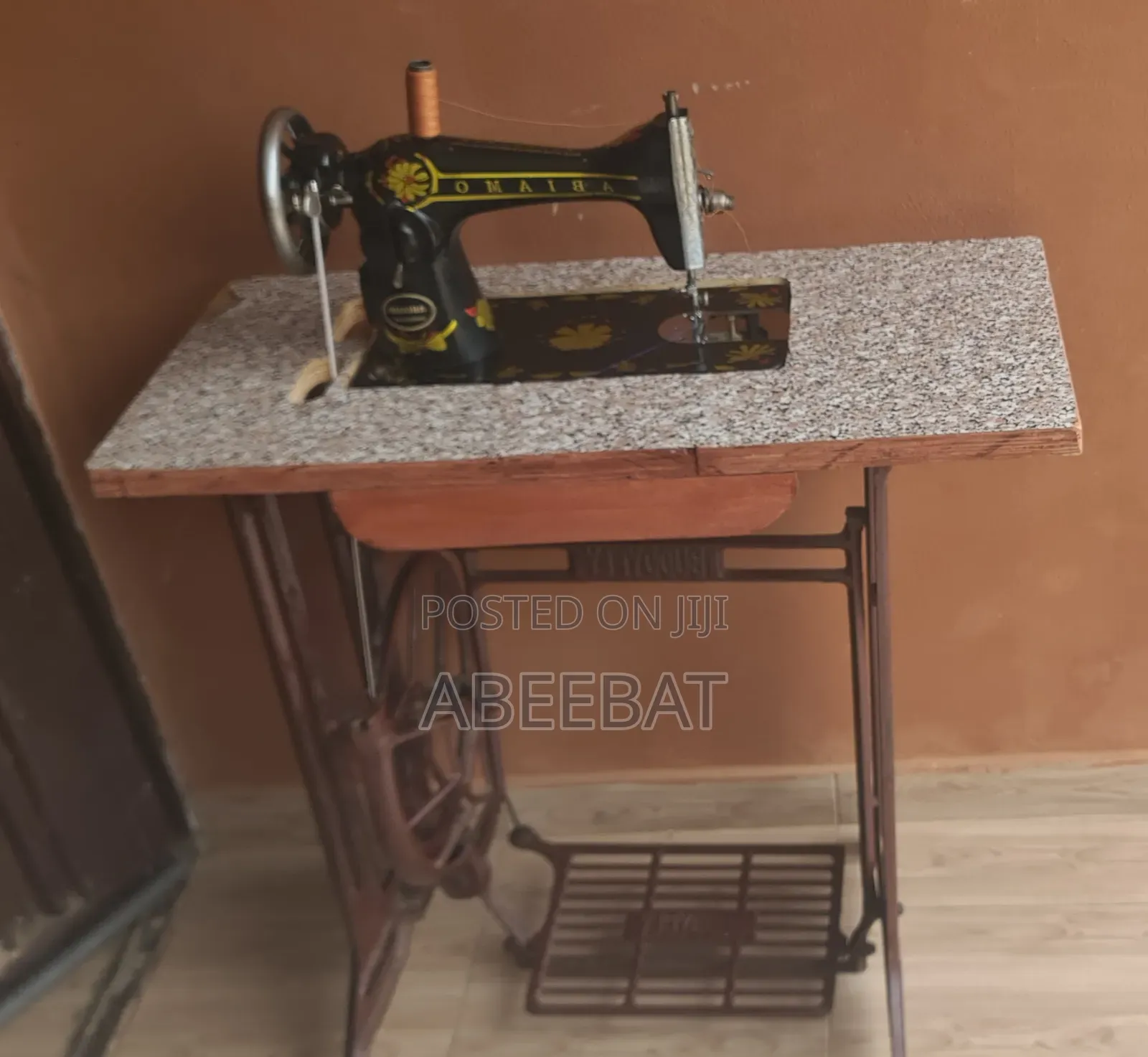 Black Manual Sewing Machine With Table – Good Condition