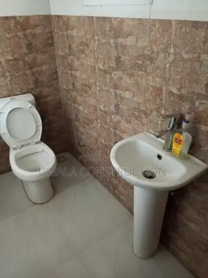 4bdrm Apartment in Kaura for rent