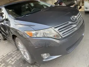 Toyota Venza AWD 2012 Gray