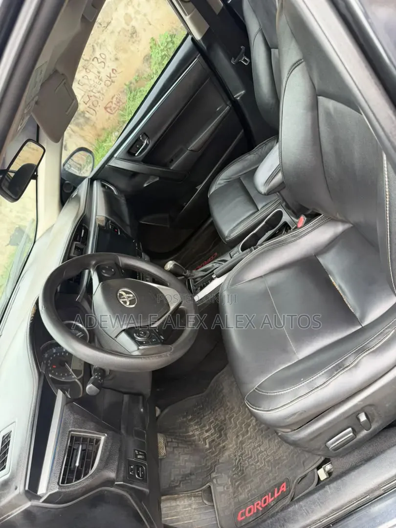 Toyota Corolla 2017 Black