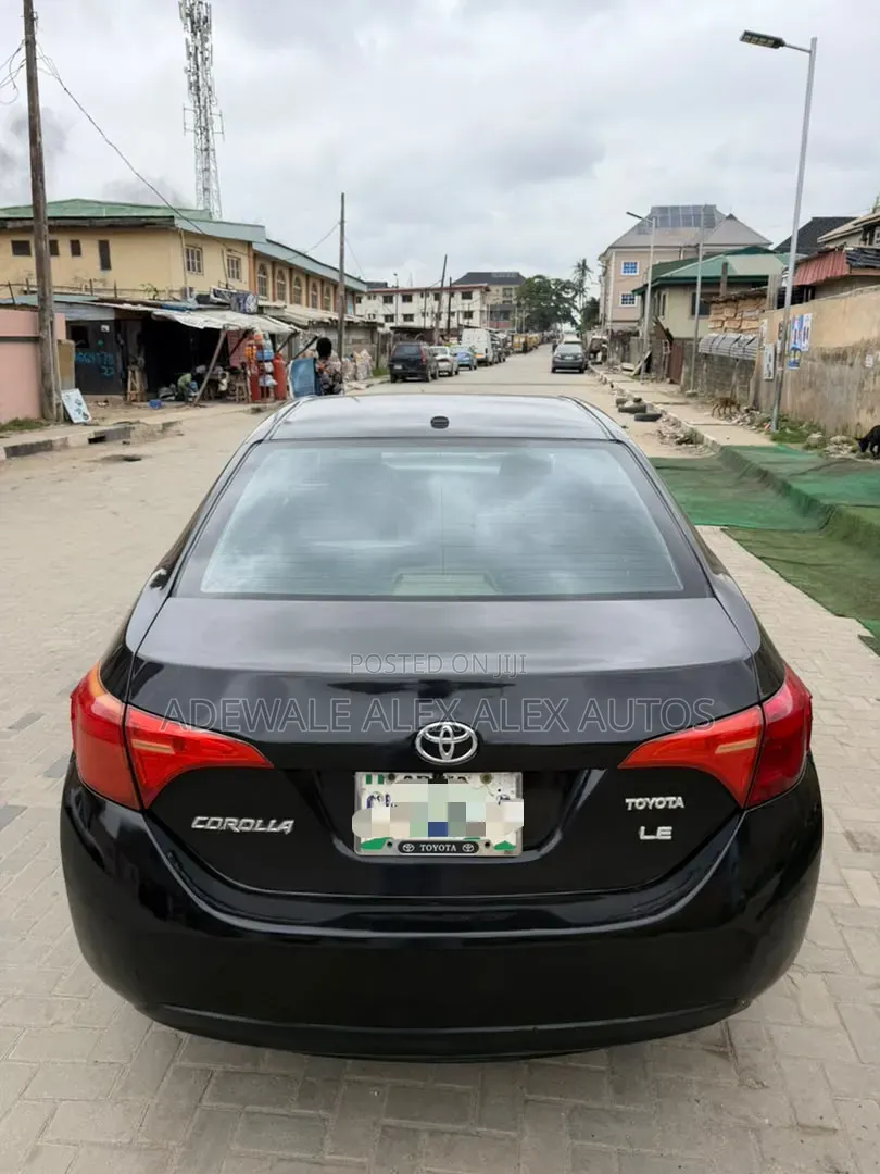 Toyota Corolla 2017 Black