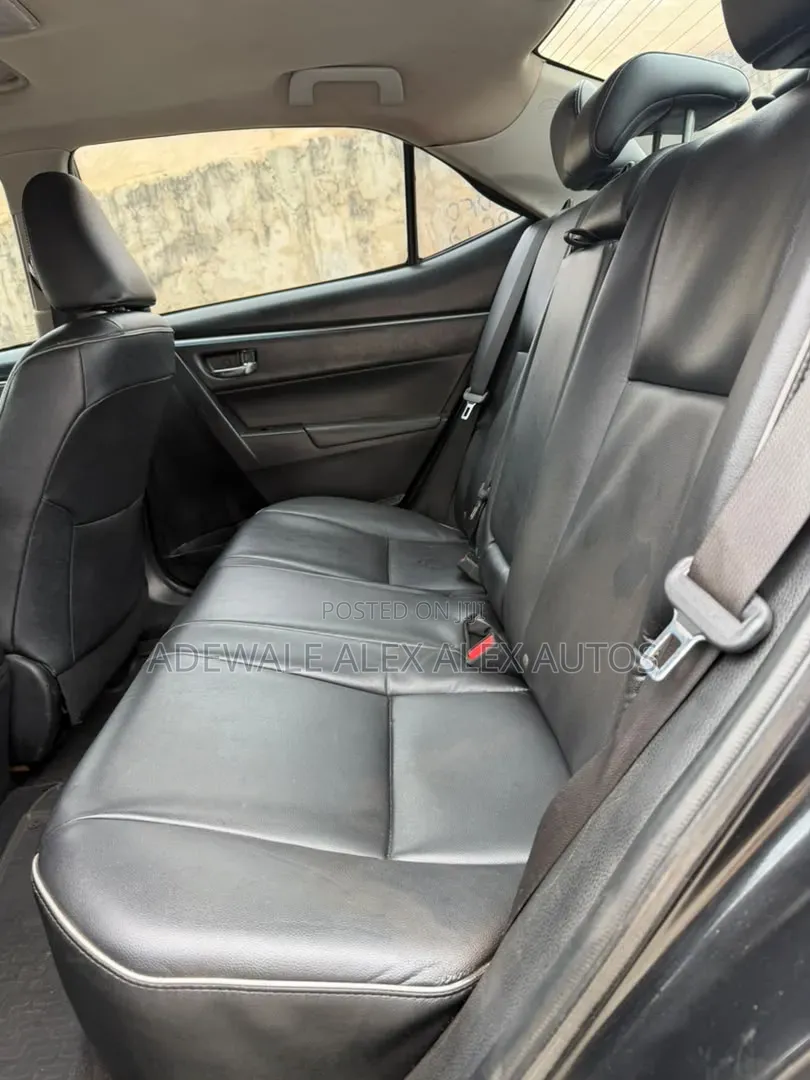 Toyota Corolla 2017 Black