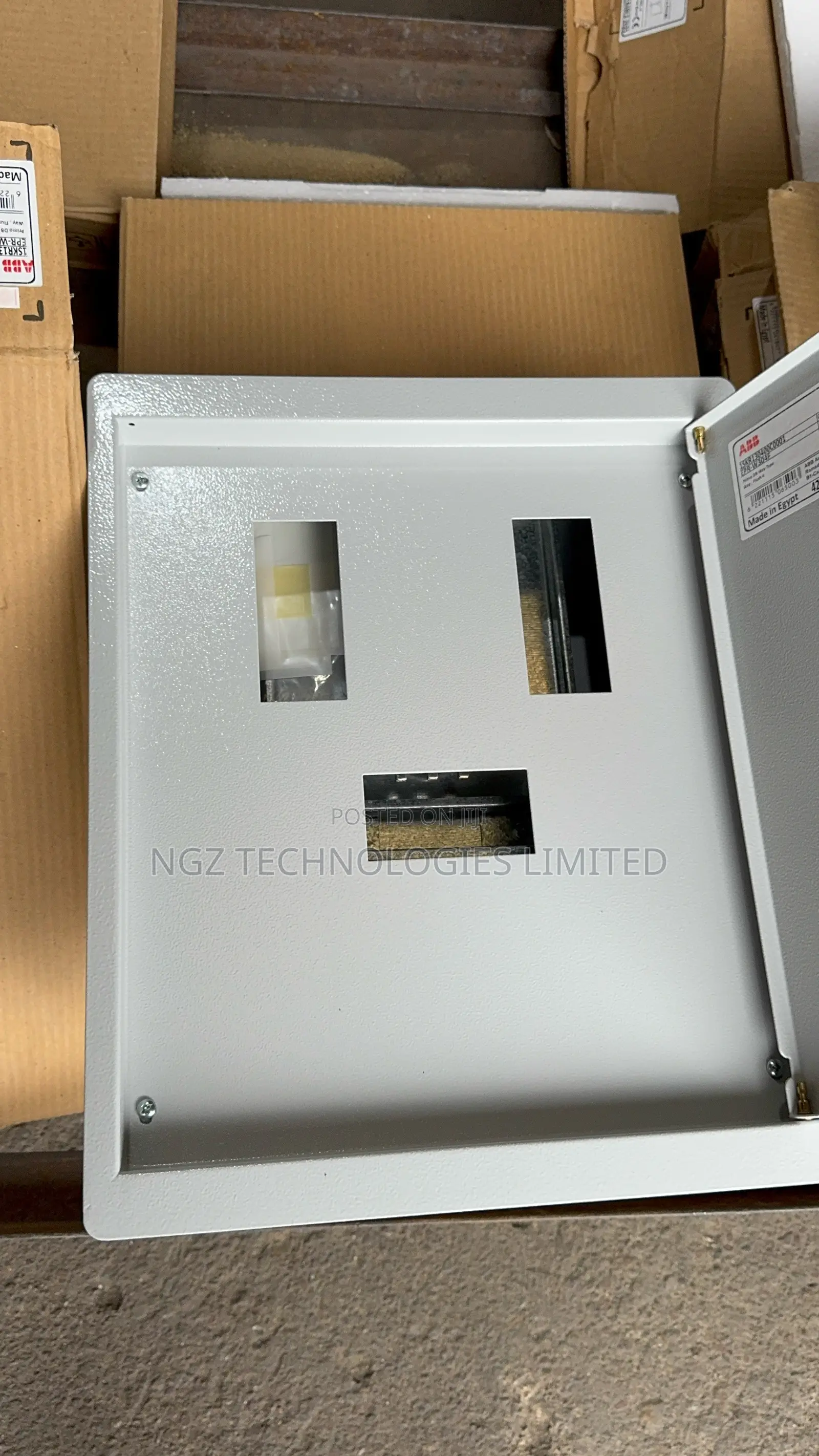 ABB Distribution Board Primo D4 4 Ways 3 Phase