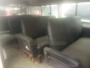 Toyota HiAce 2005 White