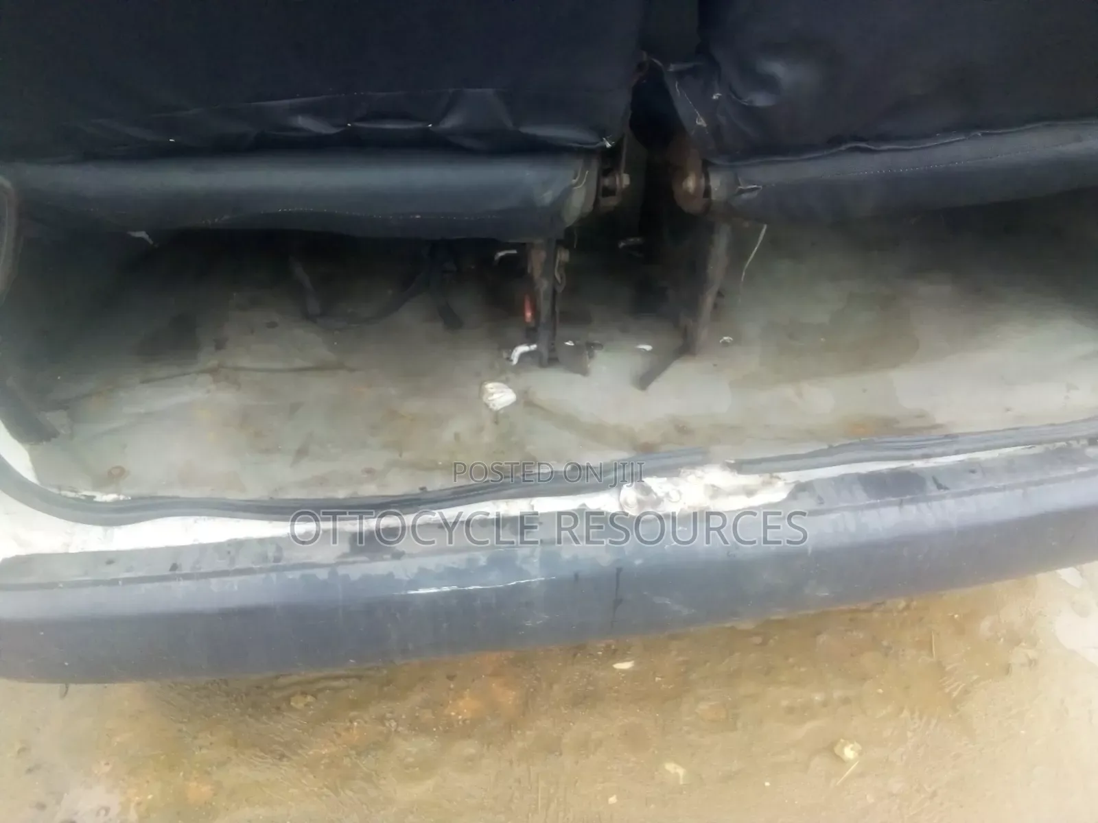 Toyota HiAce 2005 White