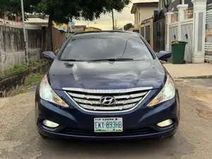 Hyundai Sonata Limited Sedan FWD (2.4L 4cyl 6A) 2012 Blue