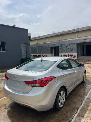 Hyundai Elantra 2014 Silver
