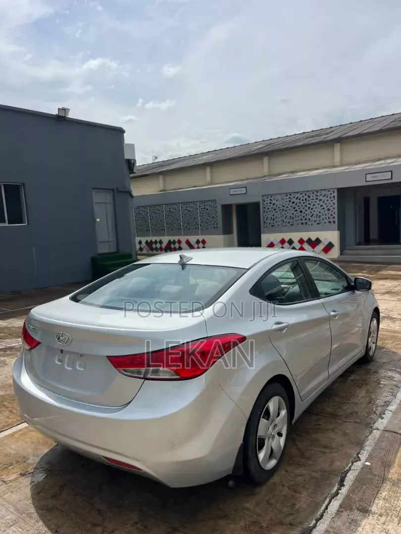 Hyundai Elantra 2014 Silver