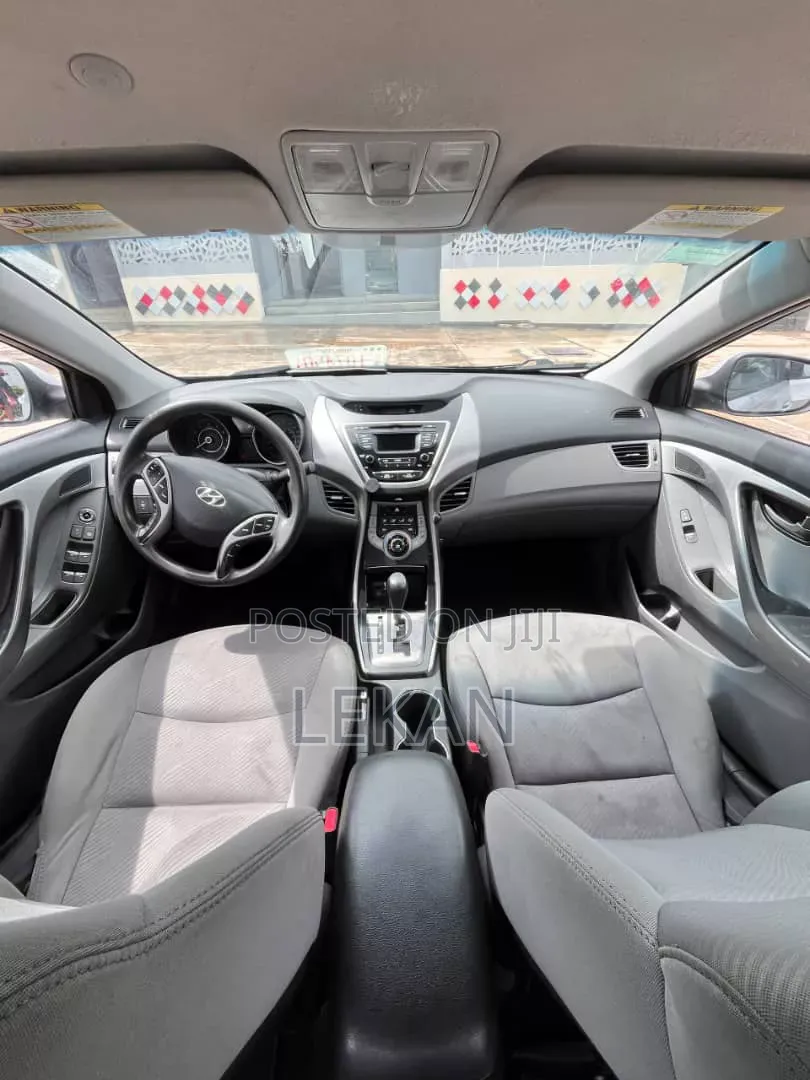 Hyundai Elantra 2014 Silver
