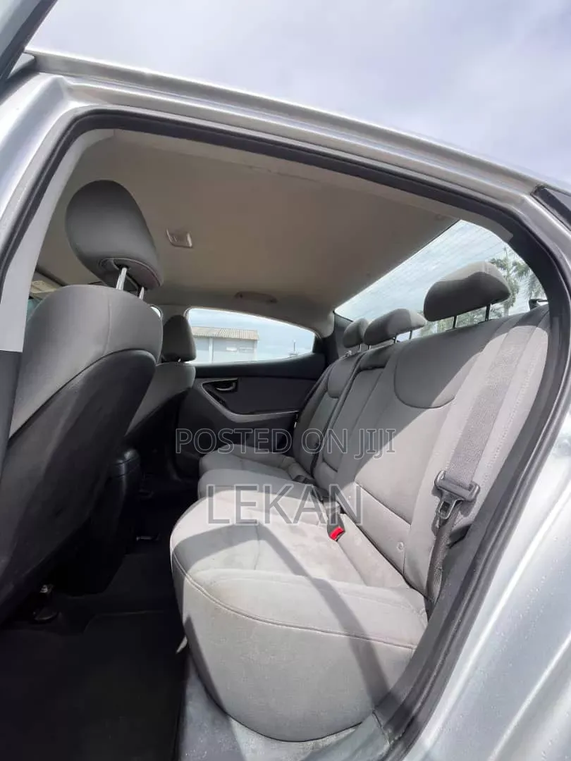 Hyundai Elantra 2014 Silver
