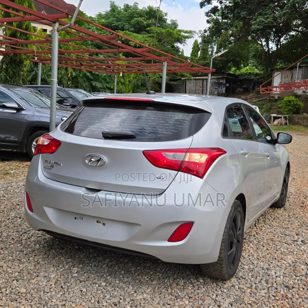 Hyundai Elantra 2014 Silver