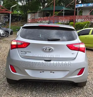 Hyundai Elantra 2014 Silver