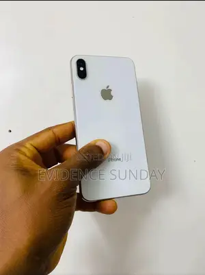 Apple iPhone XS 64 GB White