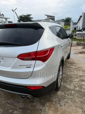 Hyundai Santa Fe SE AWD 2016 Silver