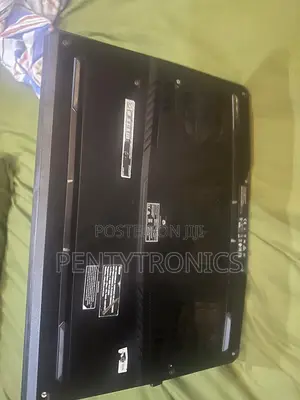 Laptop MSI GP66 LEOPARD 10UG 16GB Intel Core i7 SSD 1T