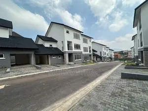 4bdrm Duplex in Wuse 2 for rent