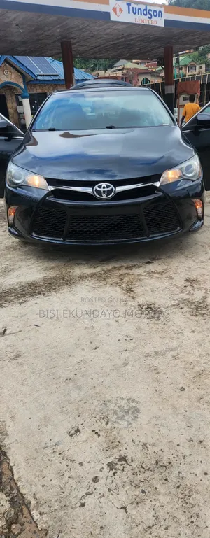 Toyota Camry SE 4dr Sedan (2.5L 4cyl 6A) 2015 Blue