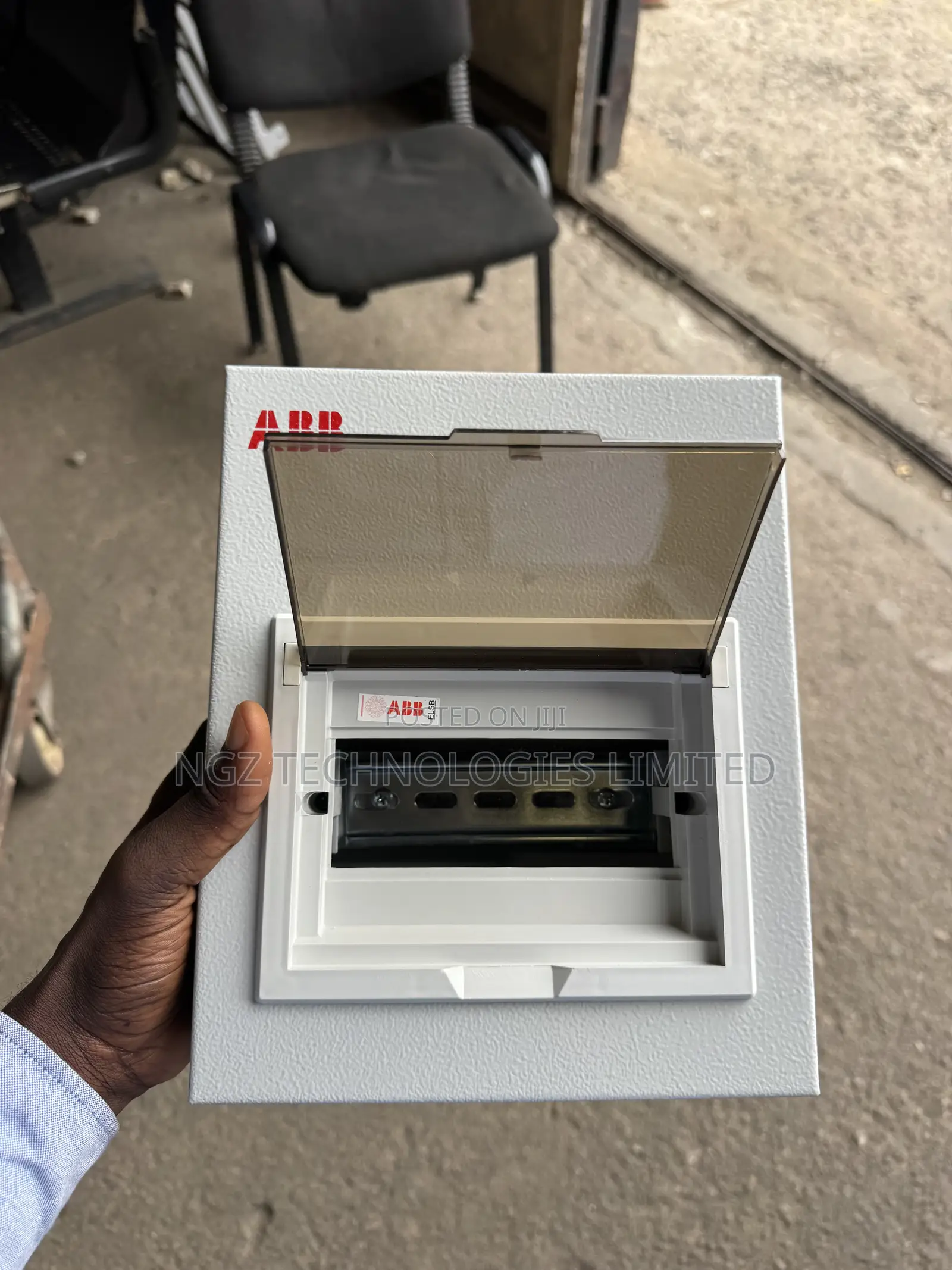 ABB Single Phase DB Distribution Board D4 4 Ways
