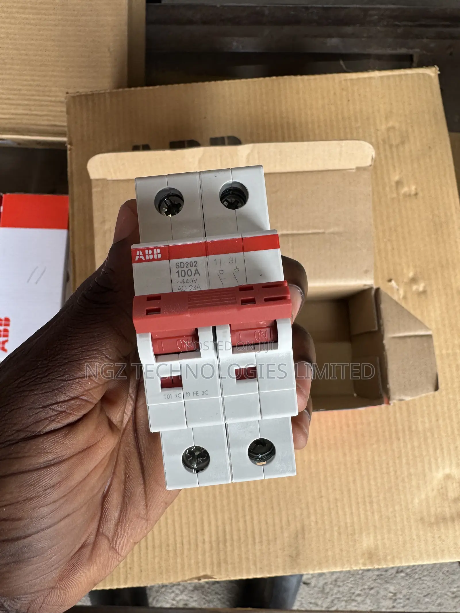 ABB Single Phase DB Distribution Board D4 4 Ways