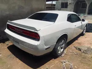 Dodge Challenger SXT 2dr Coupe (3.6L 6cyl 5A) 2014 White