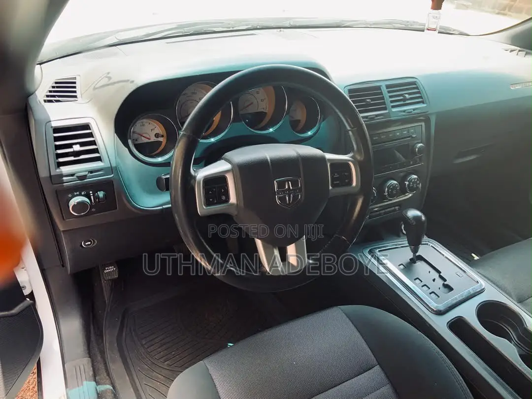 Dodge Challenger SXT 2dr Coupe (3.6L 6cyl 5A) 2014 White