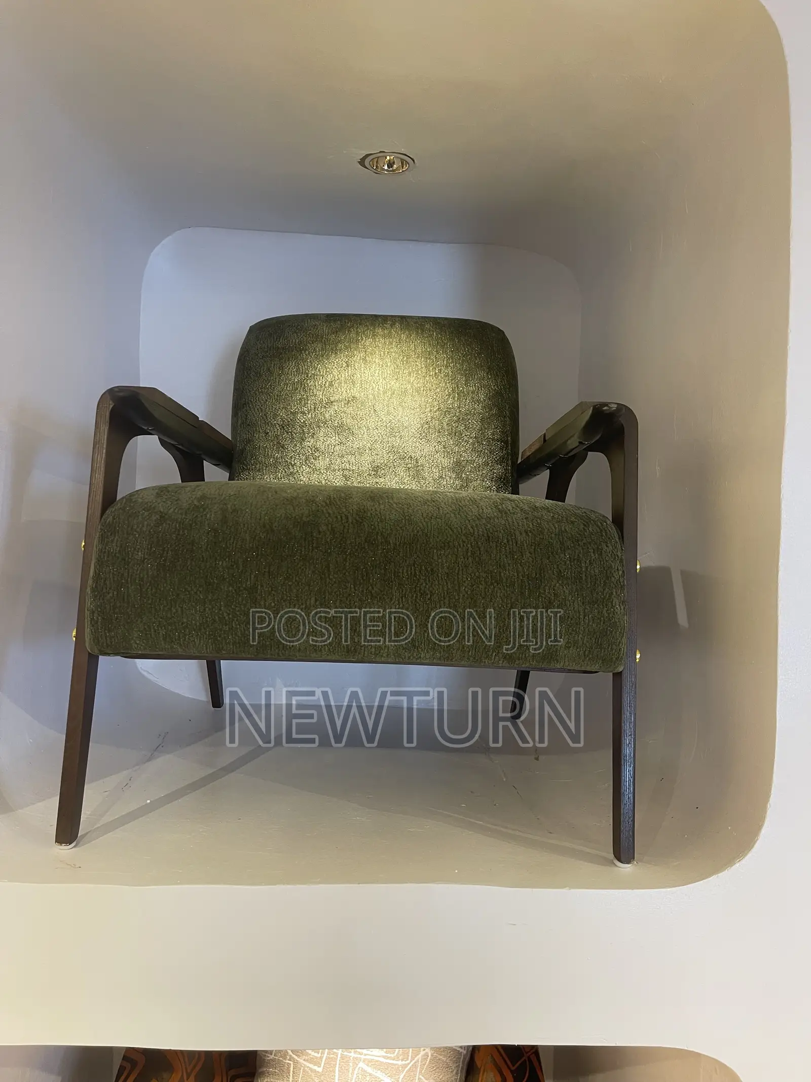 Quality Unique Single Sofa Chair.