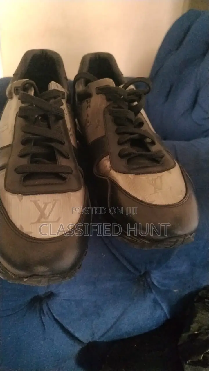 Authentic Louis Vuitton Run Away Sneakers Size 43