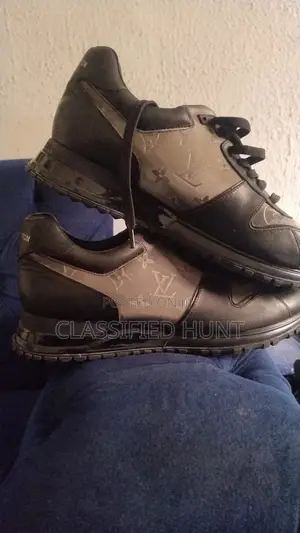 Authentic Louis Vuitton Run Away Sneakers Size 43