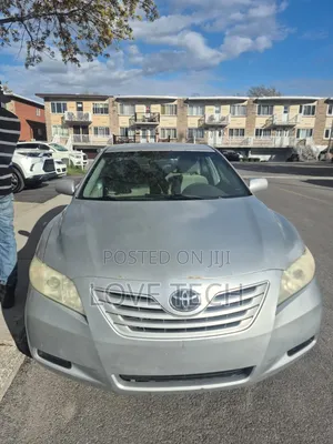 Toyota Camry SE 4dr Sedan (2.5L 4cyl 6A) 2011 Silver
