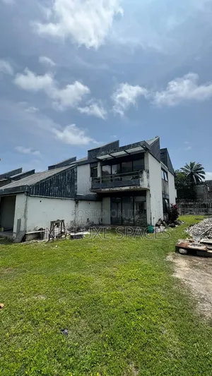 Tastefully Built Commercial Space Six Bedroom